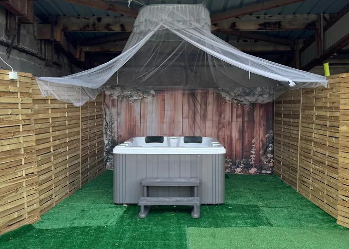 Loft Avec Jacuzzi Prive Апартаменты Richerenches